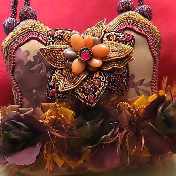 Retired Vintage Mary Frances Handbag - Picture 5 of 8